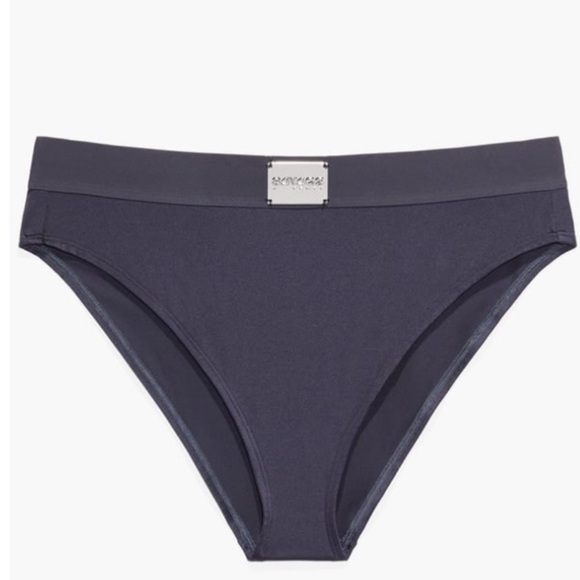 Forever Savage X Fenty Panty 3x - Picture 3 of 11